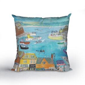 https://www.hellocornwall.co.uk/wp-content/uploads/2019/06/18x18_Cushion_Pasties-in-Padstow_Web-Graphic-300x300.jpg